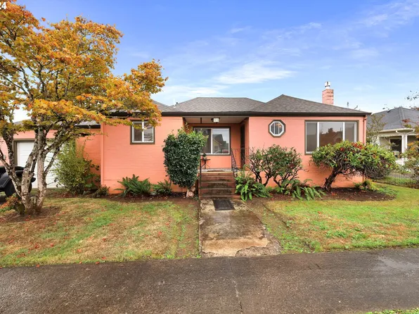 95 D St, Creswell, OR 97426