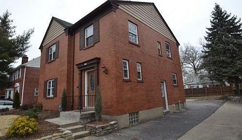 3rd image of 7326 Scottwood Ave