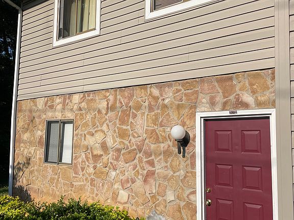 3rd image of 220 Dalewood Ave