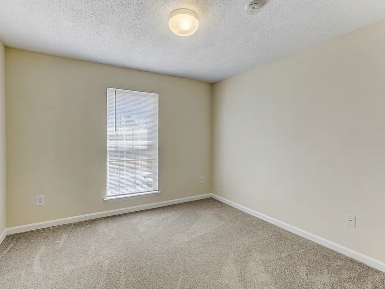 Forest Glen Apartments — Photo 30