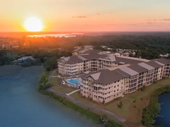 WaterWalk at Shelter Cove Towne Centre