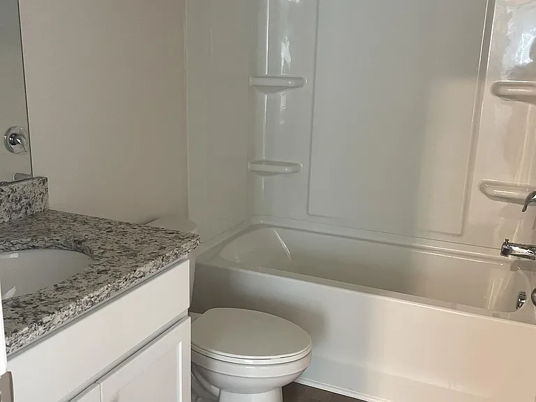 529 Hawley St — Photo 12
