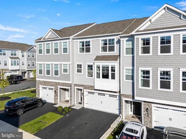 161 Everleigh Dr, Royersford, PA 19468