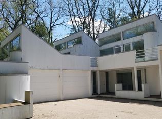355 Rock Creek Ct, Ann Arbor, MI