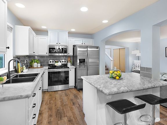 3rd image of 8304 2nd Street NE