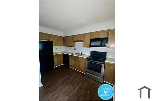 2146 Charles St Photo 1