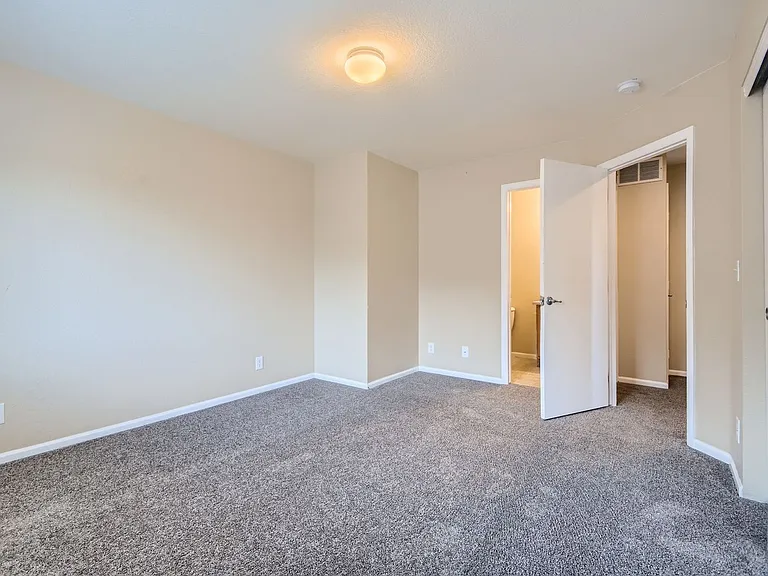 18817 E 57th Pl — Photo 16