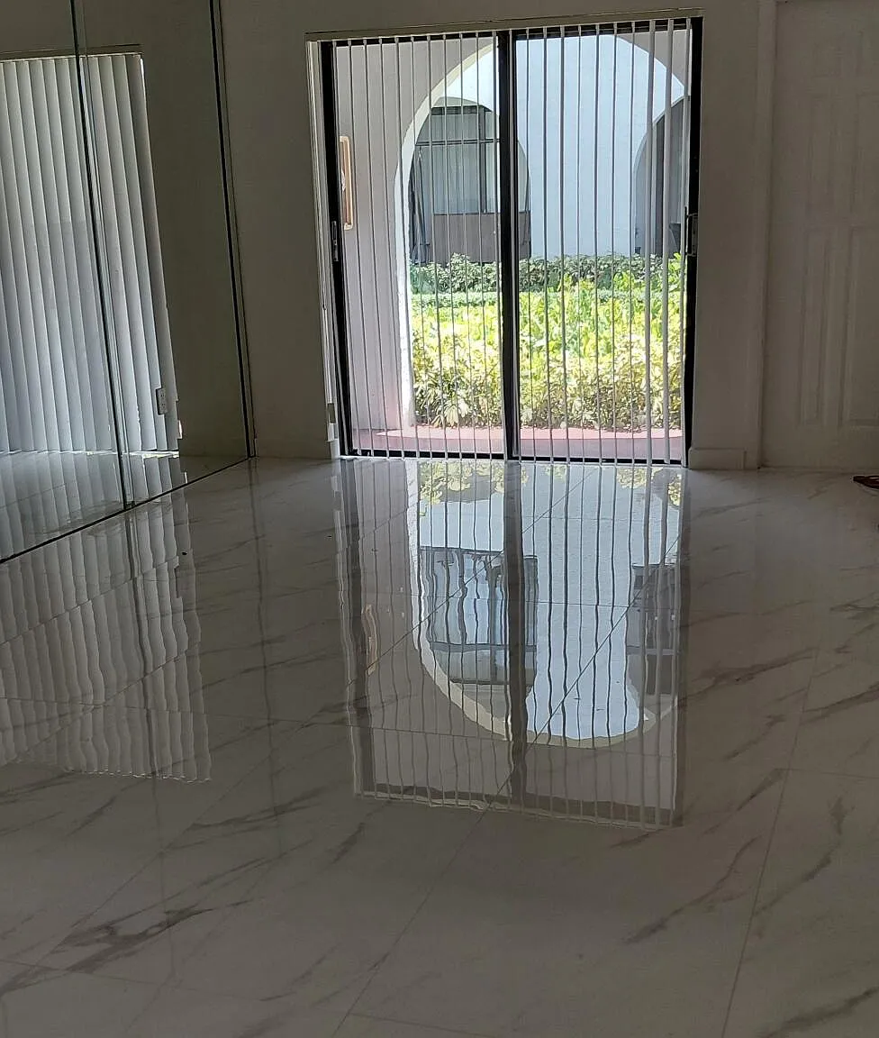 2 bed, 2.0 bath, 900 sqft, $2,300 — Photo 1