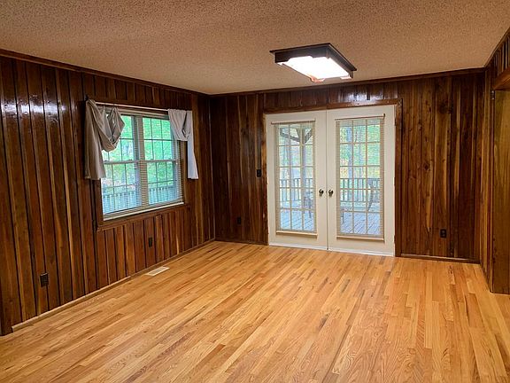 4th image of 498 Hopkins Brown Ln