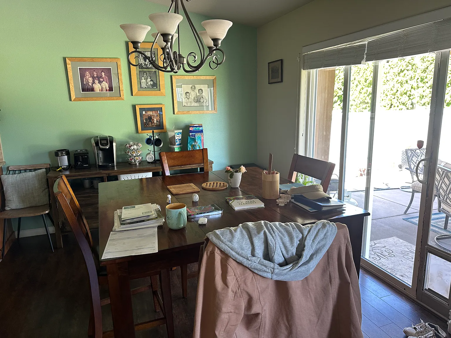 3 bed, 1400 sqft, $2,700 — Photo 3