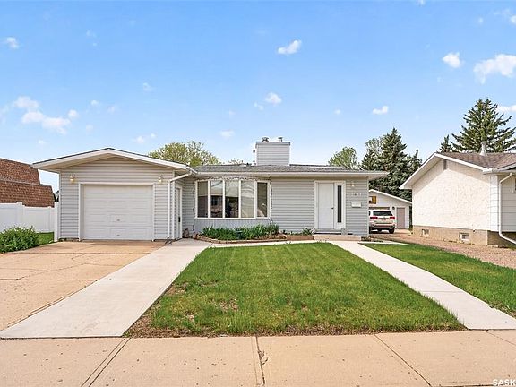 3rd image of 1381 Prince CRESCENT