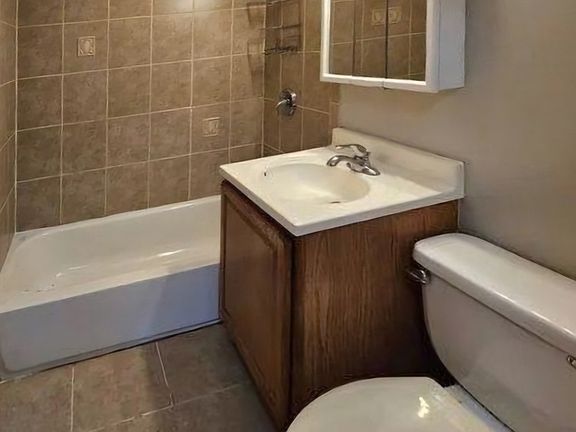 3rd image of 246 S Marion St APT 2D