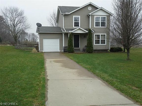2nd image of 830 Grove Ln