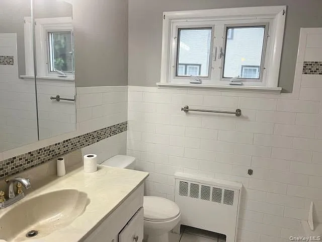 508 Secatogue Ave — Photo 6