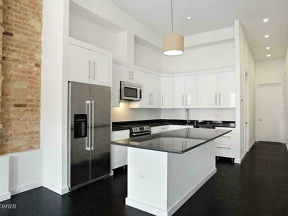 4th image of 279 Church St APT 4
