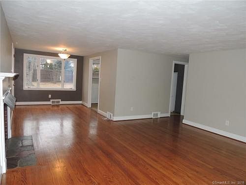 5th image of 56 Alexander Dr