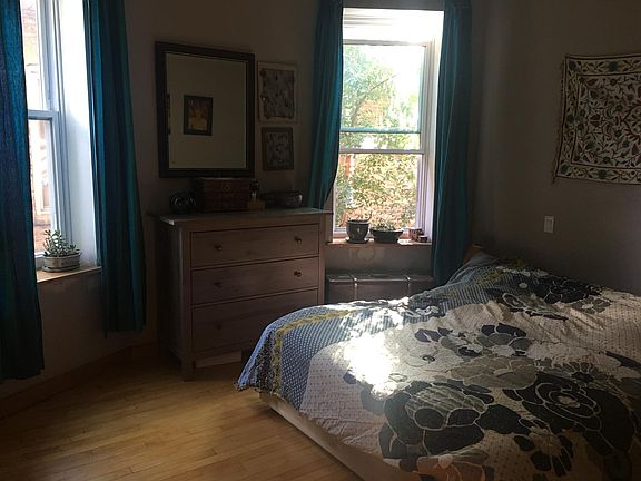 5th image of 2237 N Lawndale Ave #1