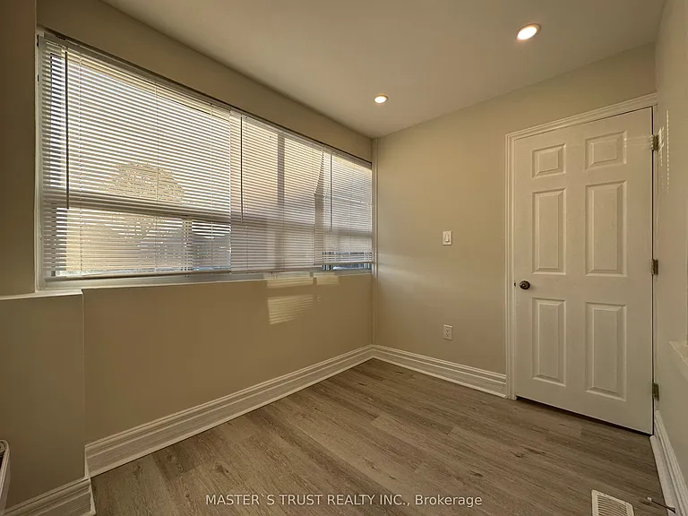 151 Dynevor Rd #MAIN — Photo 7