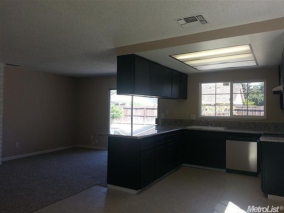 3rd image of 9228 Tam O Shanter Dr