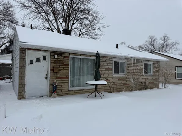53 E Brickley Ave, Hazel Park, MI 48030