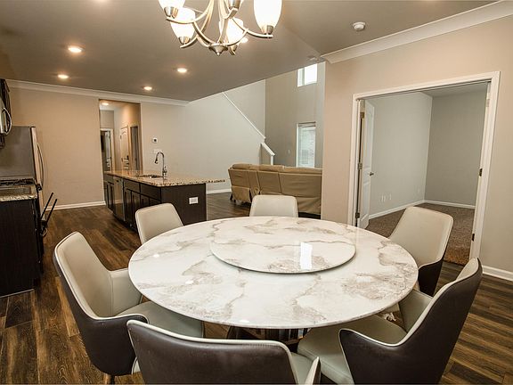 4th image of 753 Pelican Bay Dr