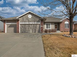 16522 Olive St, Omaha, NE 68136