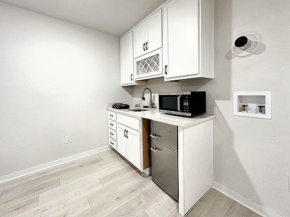 2nd image of 346 Garner Dr #B