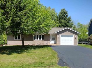 216 Bounty Dr NE, Poplar Grove, IL 61065