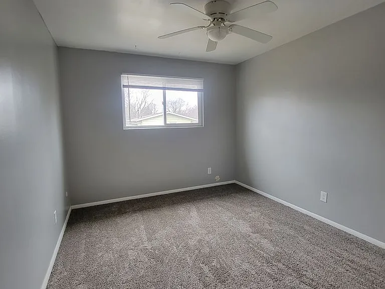 1931 Blackthorn Dr — Photo 12