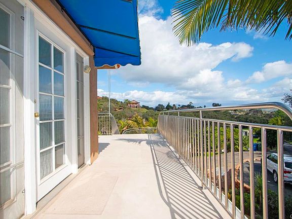 5th image of 405 Solana Real