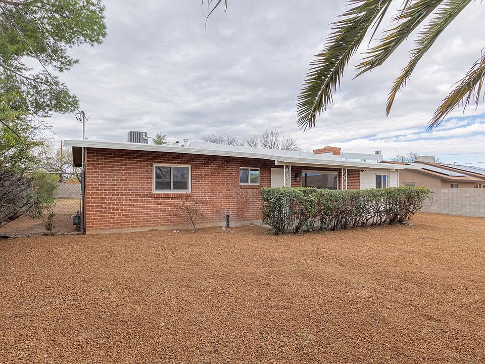 1st image of 2333 N Palo Verde Blvd