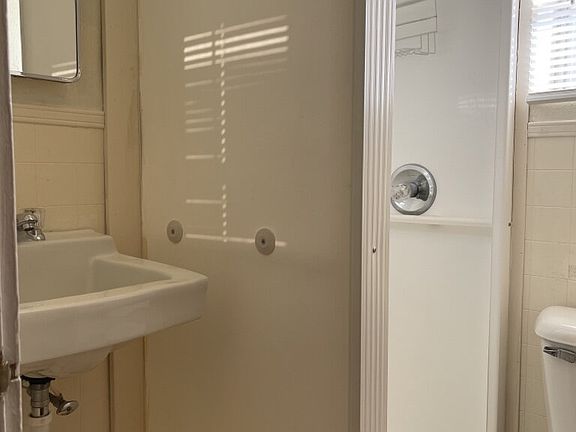 5th image of 1802 Rumsey Ave APT 7