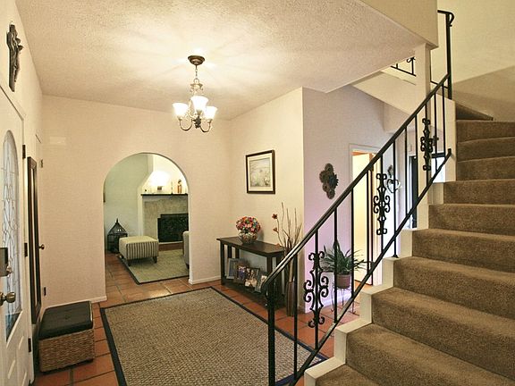 3rd image of 2519 Oak Dr