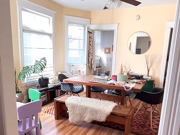 4th image of 3442 Elliot Ave APT 1