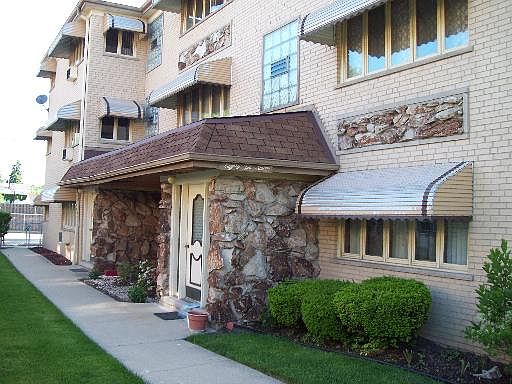 1st image of 8216 W Belmont Ave APT 1N