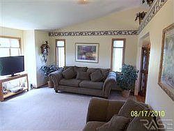 4th image of 46908 Daggett Pl