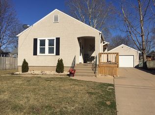1315 Calhoun St, Peru, IL 61354