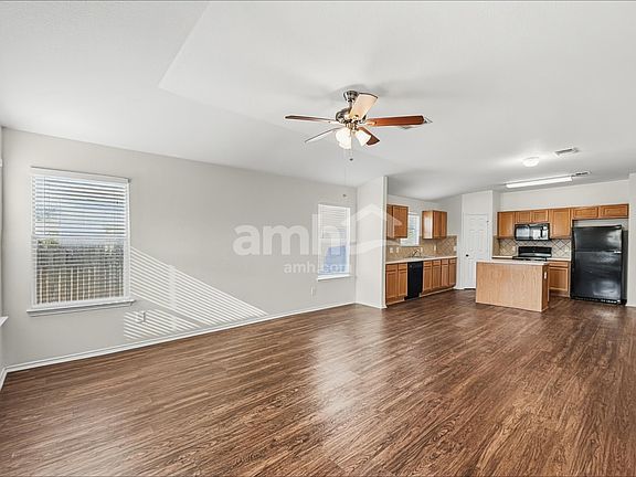 5th image of 110 Baldwin St