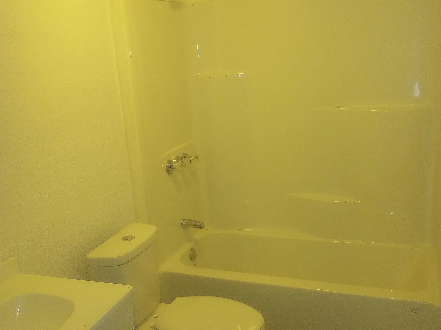 2 bed, $1,000 — Photo 4