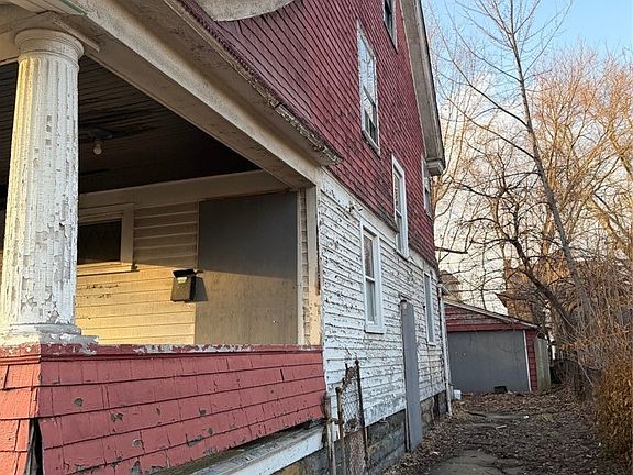 4th image of 10719 Grantwood Ave