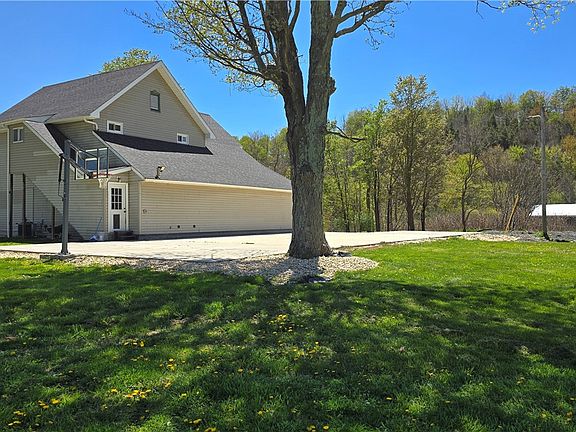 3rd image of 2171 Ayres Rd