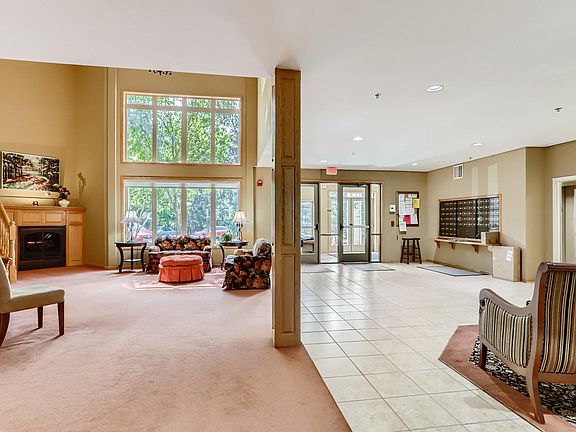 5th image of 5200 Pathways Ave Unit 217