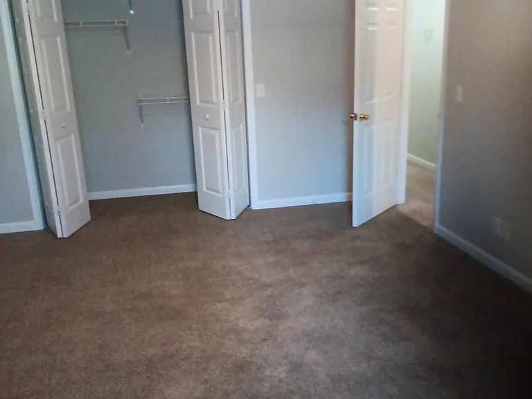 525 Charleston Ave — Photo 14