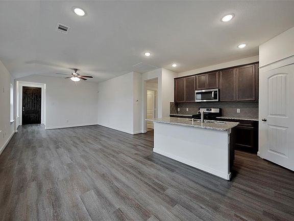3rd image of 12317 Murano Dr
