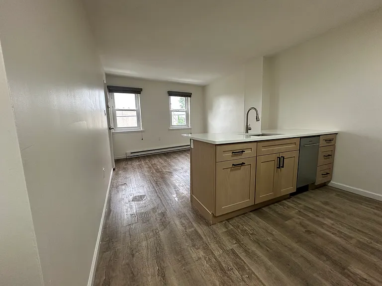 2501 E Ann St #2F — Photo 7