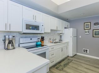 9200 Redmond Woodinville Rd NE APT D129, Redmond, WA 98052