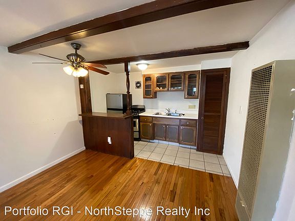 4th image of 1116 S High St #5675488