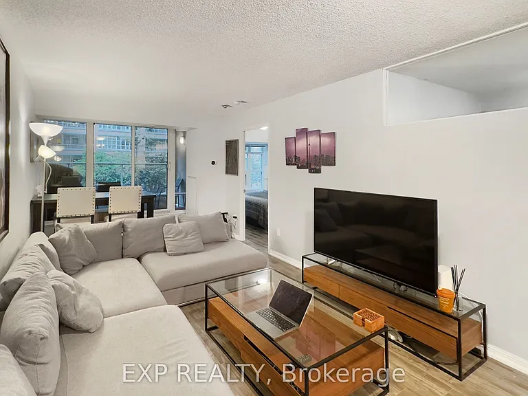 75 Liberty St #419 — Photo 4