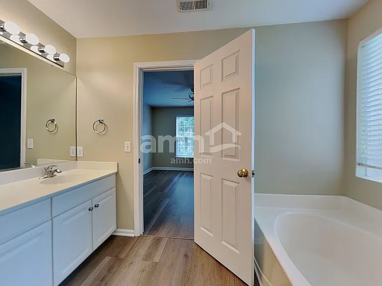 3907 Gisbourne Dr — Photo 14