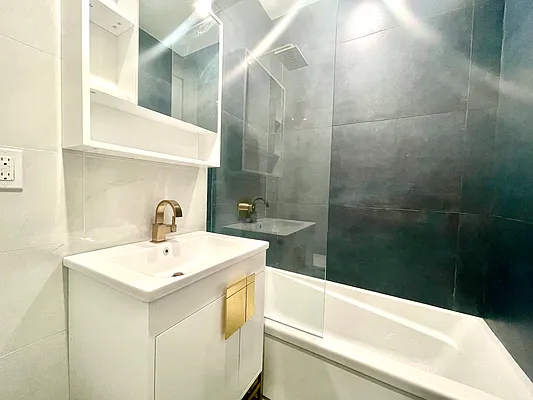 Rented by Doorway NYC, LLC | media 20